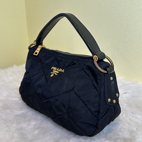 💯 Authentic Prada Tessuto Nylon Chevron Quilted Shoulder Bag Black🍀 - Picture 7 of 15